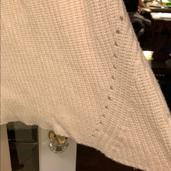 Olivia Palermo Chelsea28 cold shoulder ribbed cream winter pontelle sweater - Picture 11 of 11